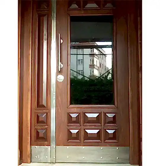 Bina Giriş Kapısı