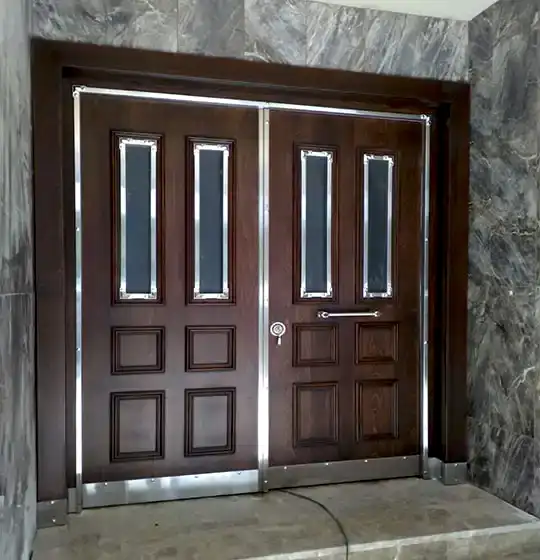 Apartman Giriş Kapısı